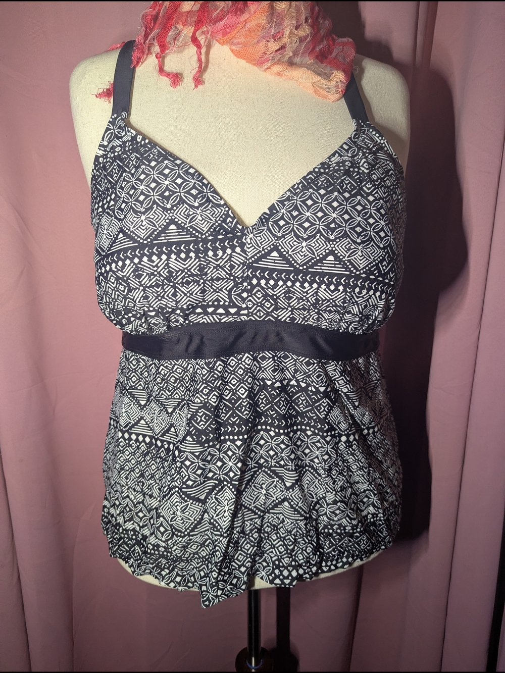 KONA SOL Black & White Geometric Racerback Swim Top 22W